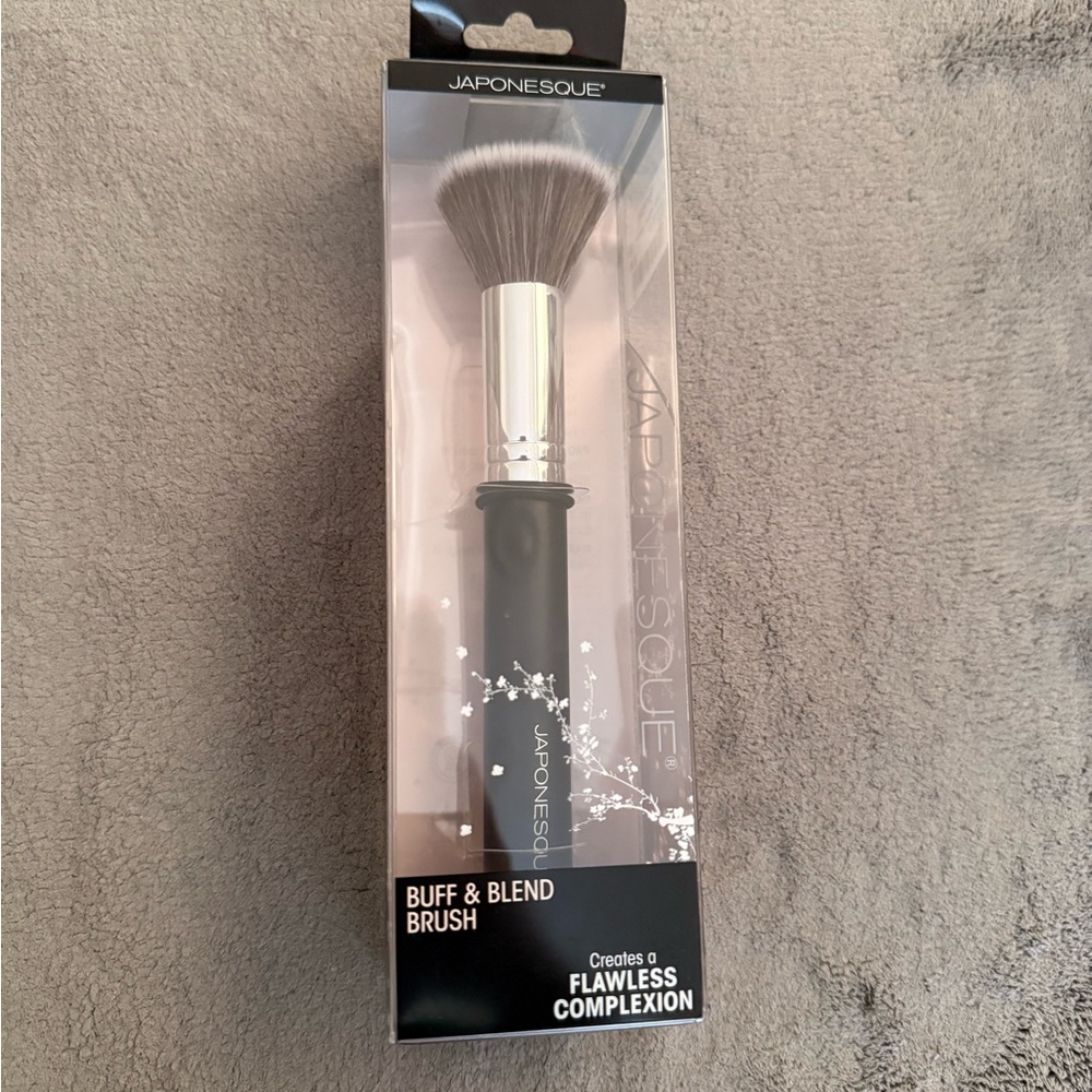Japonesque Silver & Black Makeup Brush